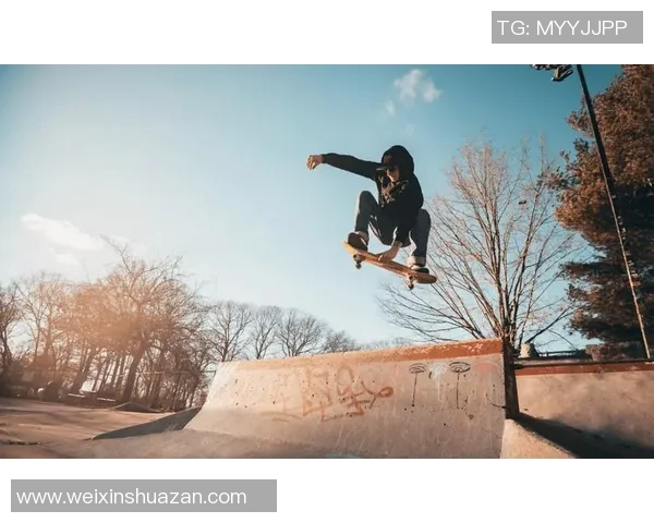 重庆极限运动嘉年华滑板队精彩表现速度飞扬引发热烈反响