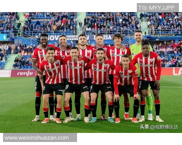 加拉塔萨雷主场迎战贝尔格莱德红星争夺欧战小组赛关键胜利